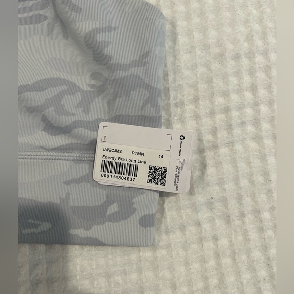 Lululemon energy, long line bra, new with tags size 14. - Picture 4 of 5